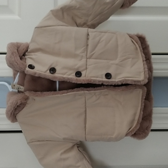 B Boys 9mo Faux Fur Lined Jacket with Bear Hood. 9M - Picture 9 of 10